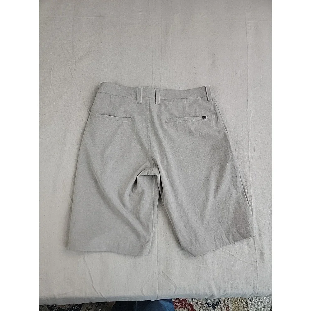 TravisMathew Golf Shorts Mens 30 Grey Heathered Stretch Performance Flat Front